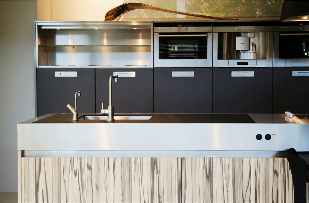 Plan de travail inox combiné avec un plan en résine Chambéry