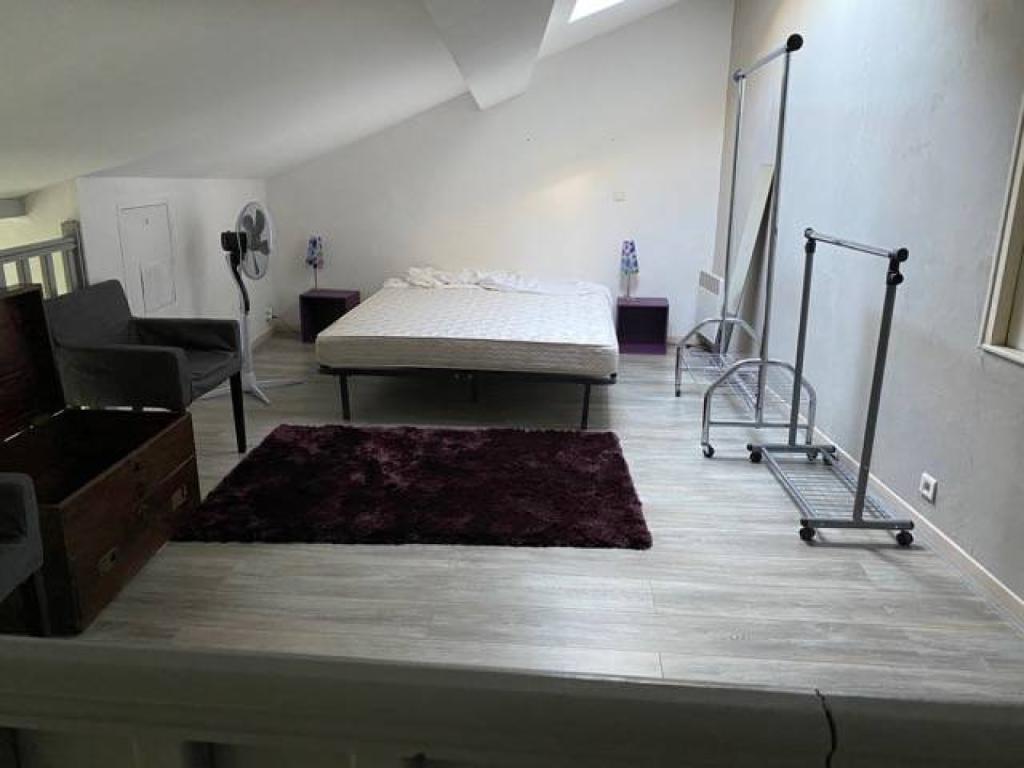 A vendre échoppe entre le CHU / Médoquine