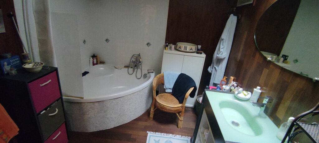 A acquérir, Idéal pour une grande famille ou une maison d’hôtes.