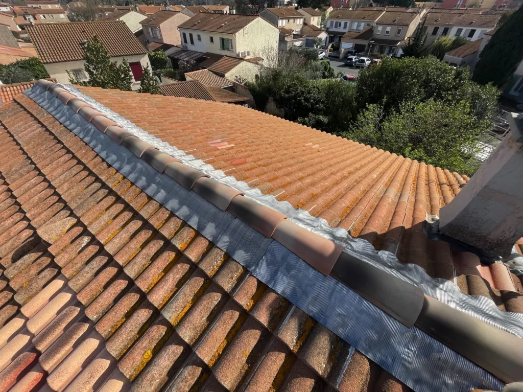 couvreur pour faîtage de toiture à Simiane-Collongue 13109