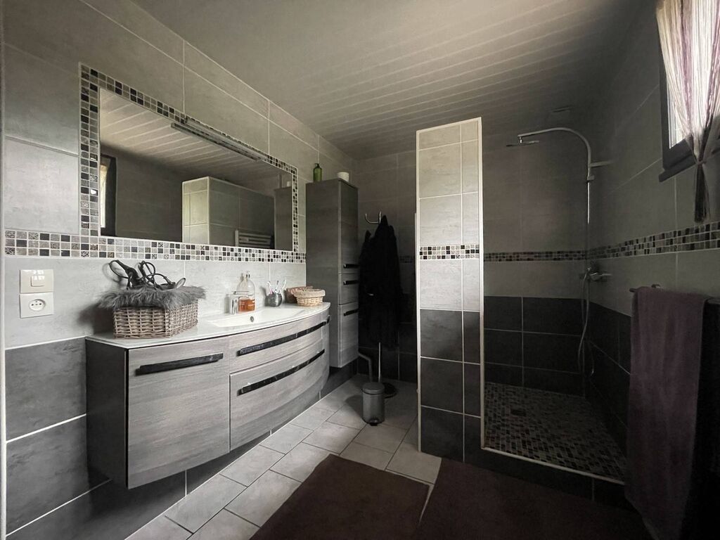 Vends longère vivable de plain pied, proche des accès routiers, Normandie, 76