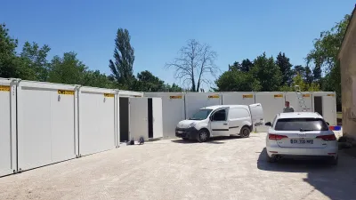 Location de structures modulaires pour un centre aéré à Noves