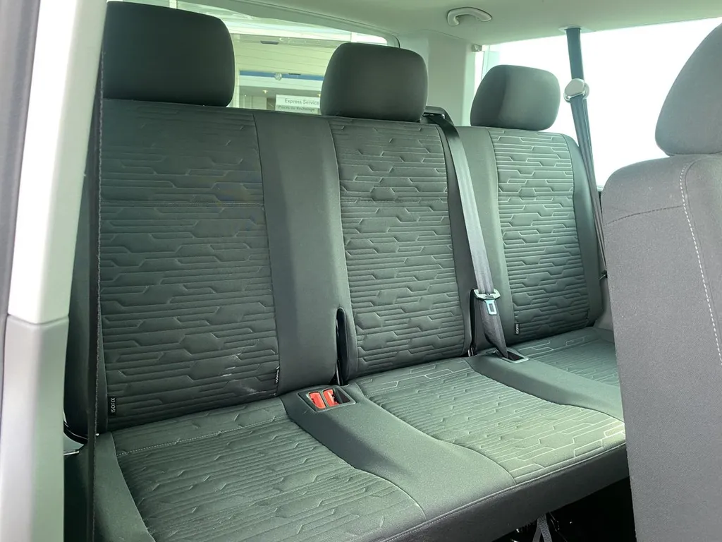 Volkswagen Caravelle d'occasion à vendre près du Havre : Van 9 places TDI 150 DSG7 disponible à La Frénaye