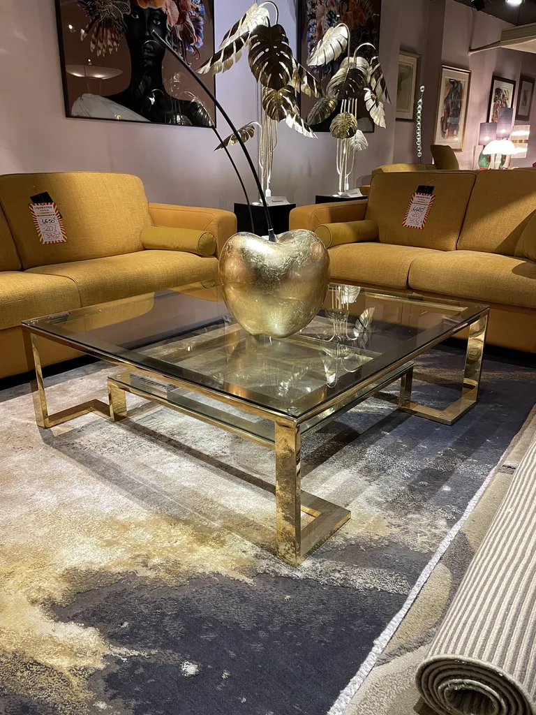 Table basse carré avec plateau en verre