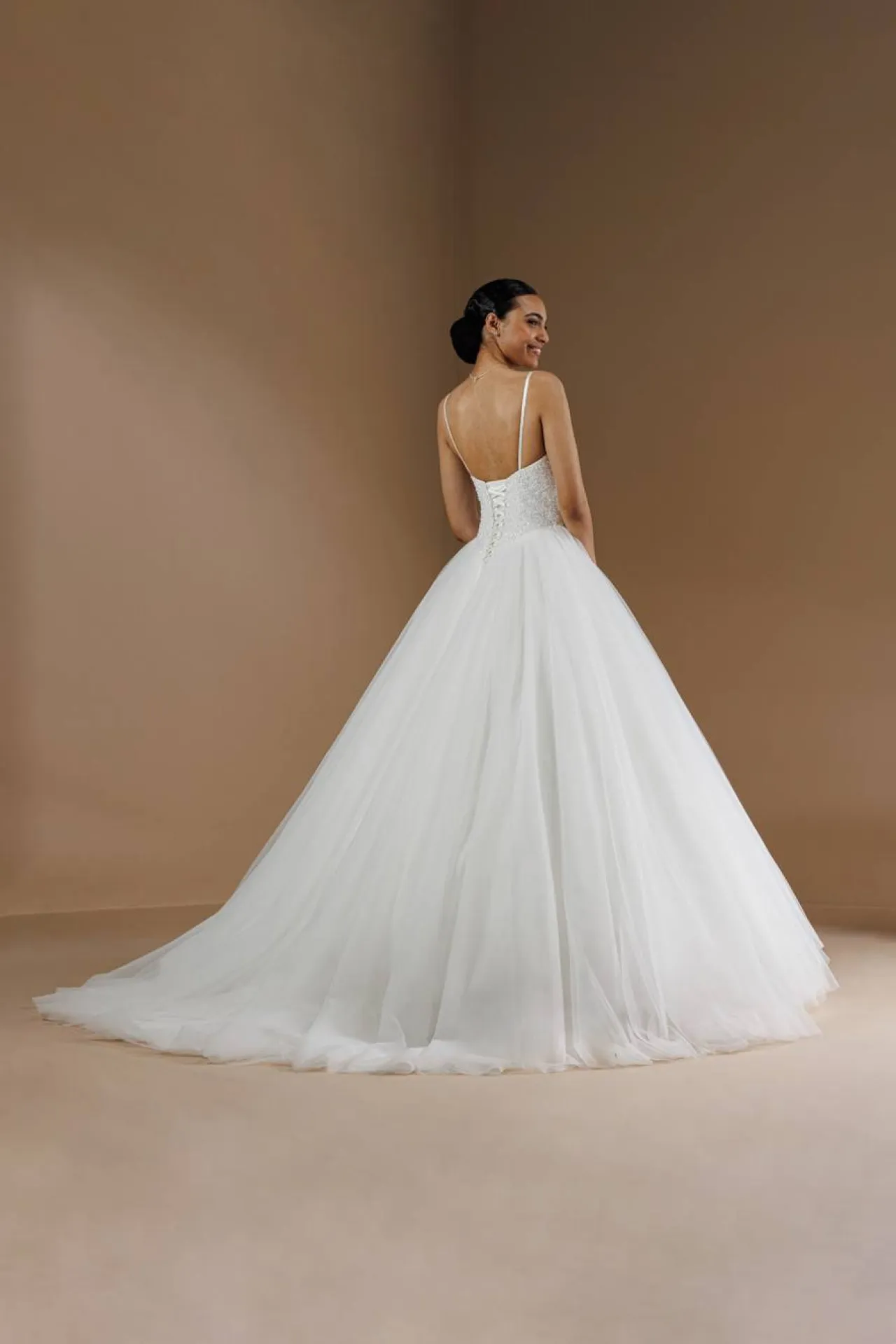 solution pour modifier votre robe de cérémonie de mariage sur toulon et hyères 