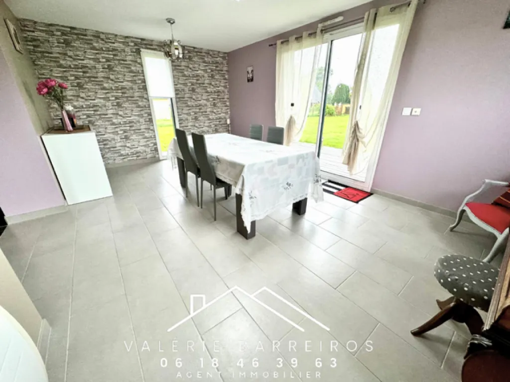 A vendre sur la commune de TOURVILLE LA CAMPAGNE 27370 maison de 125 m² habitable sur un terrain de 1685 m² .