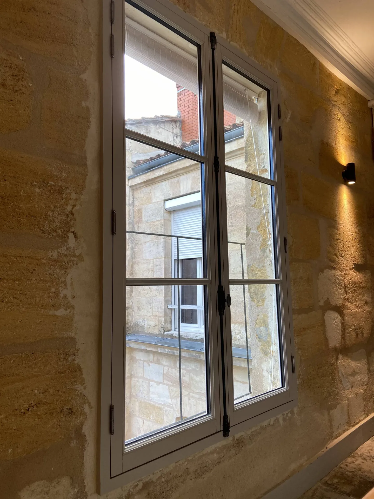 Fenêtre plus classique pour la copropriété en Gironde