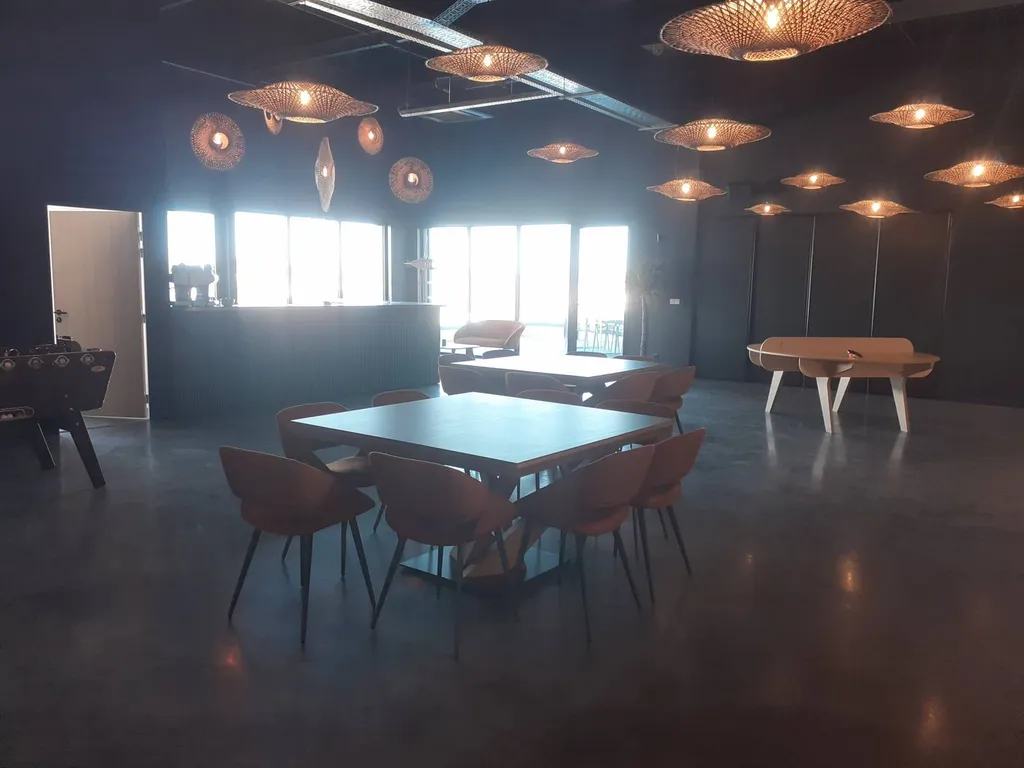 Création et conception electrique d'un batiment industrielle dedié à de l'eclairage à Villefranche sur sâone