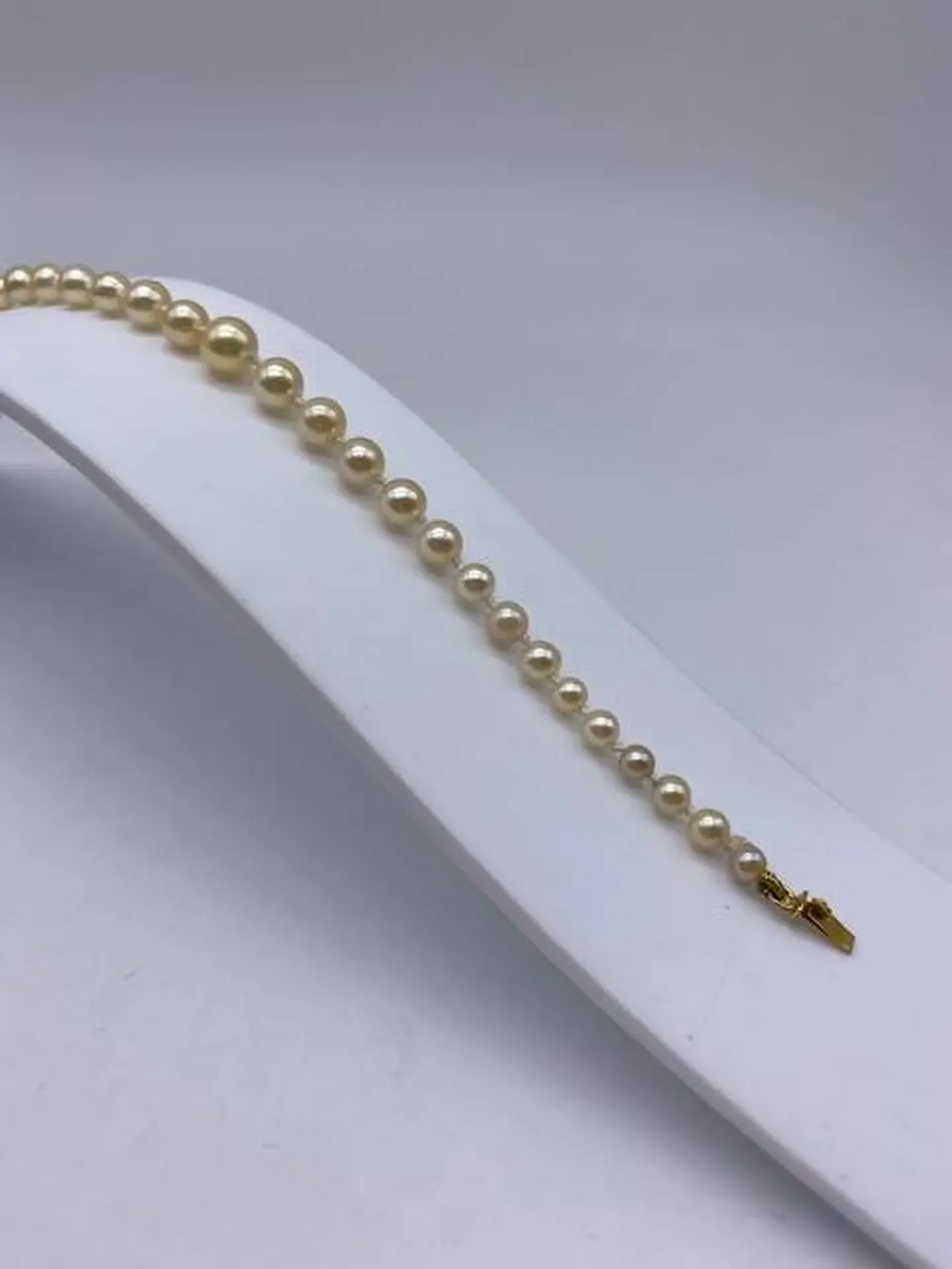 Élégant bracelet perles de culture avec fermoir or – Dépôt vente Or Ligne à La Teste-de-Buch près d’Arcachon