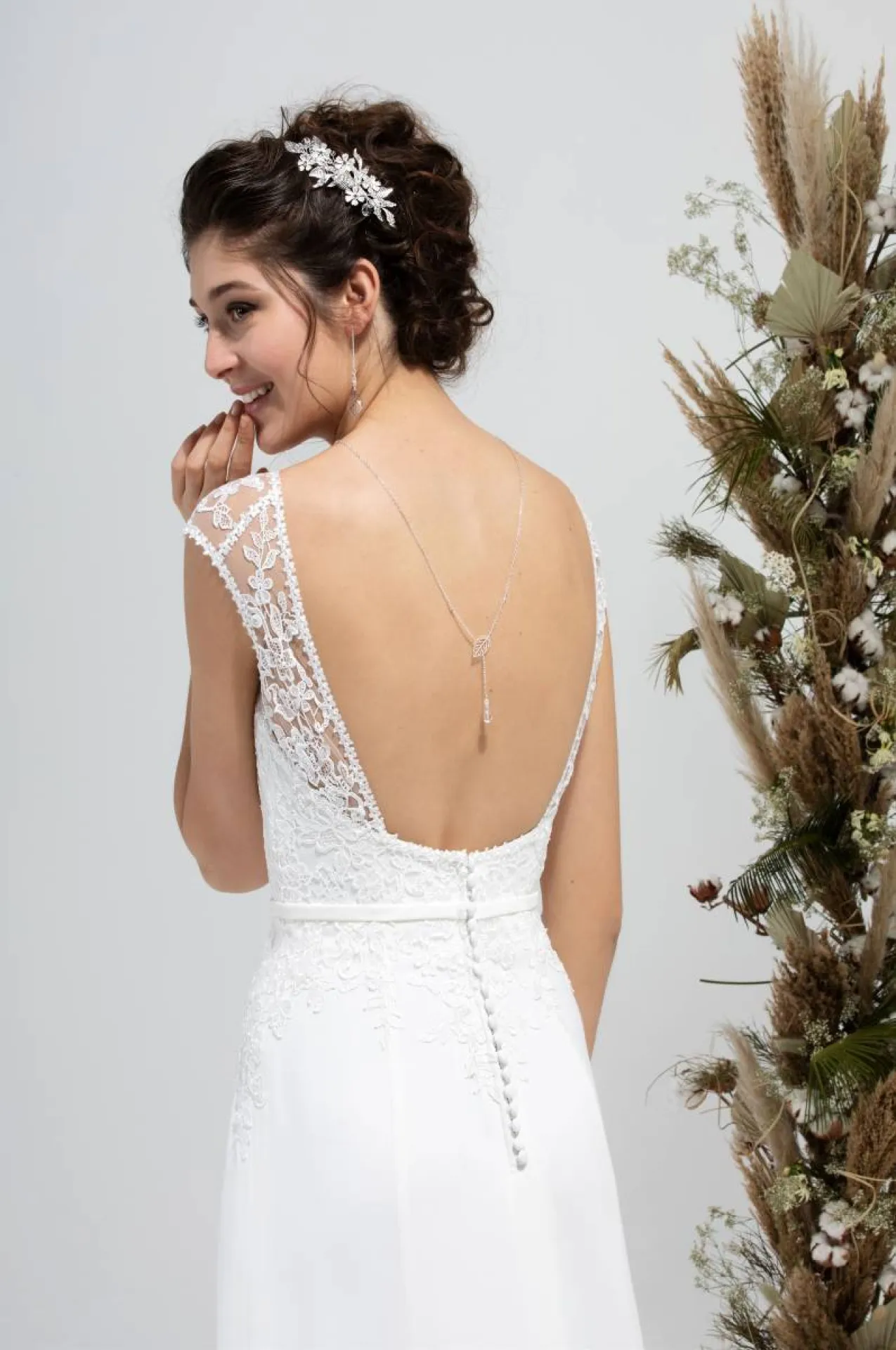 ROBE DROITE FOURREAU FLUIDE CHAMPÊTRE ET BOHÈME SAFRAN EGLANTINE 2020 .