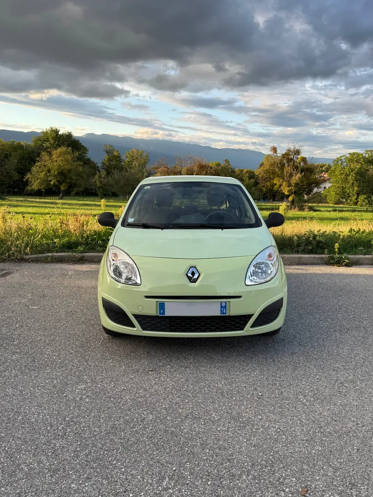 TWINGO 1.2L 75 CHV ESSENCE 2 EME MAIN / ENTRETIEN COMPLET / DISTRIBUTION OK