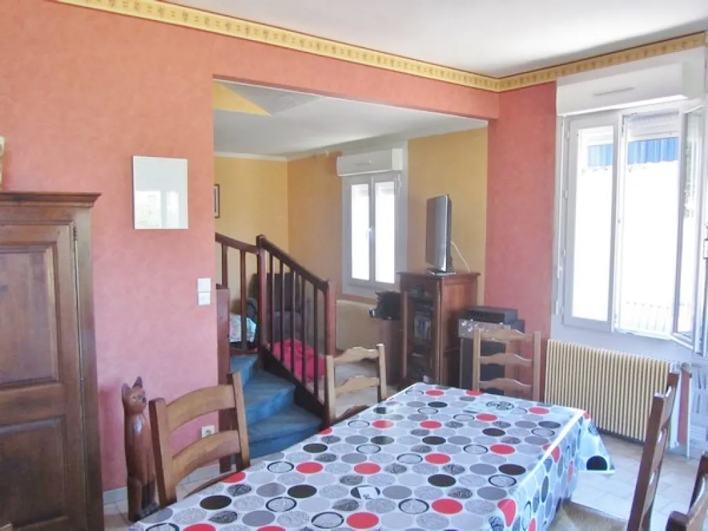 Vends maison de ville proche Elbeuf 76500