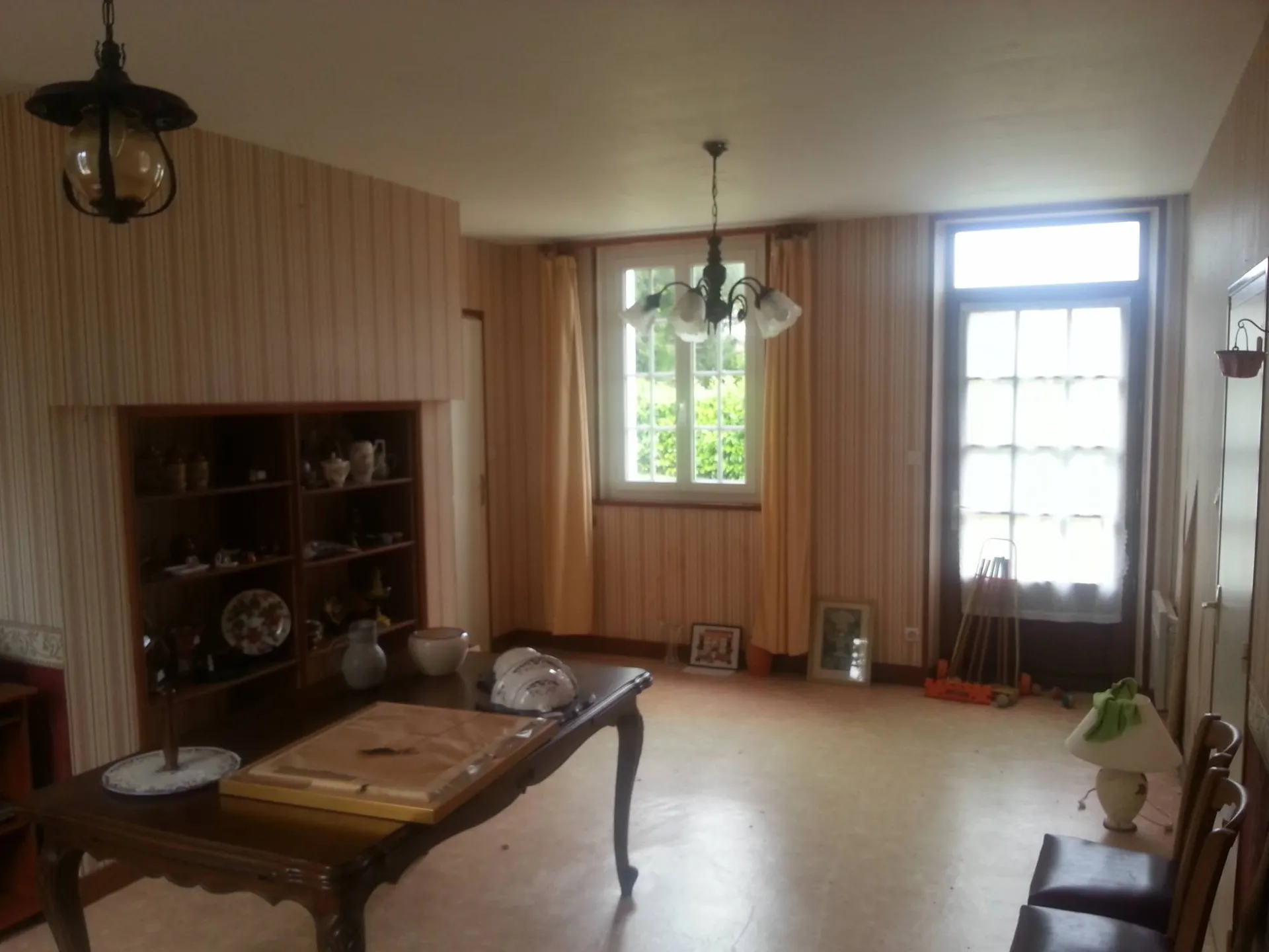 vend longère brique dans bourg tous commerces