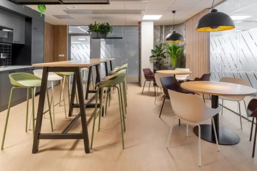 Maltic gamme de chaises & sièges pro en région PACA : confort, modularité, matériaux durables pour vos espaces professionnels.