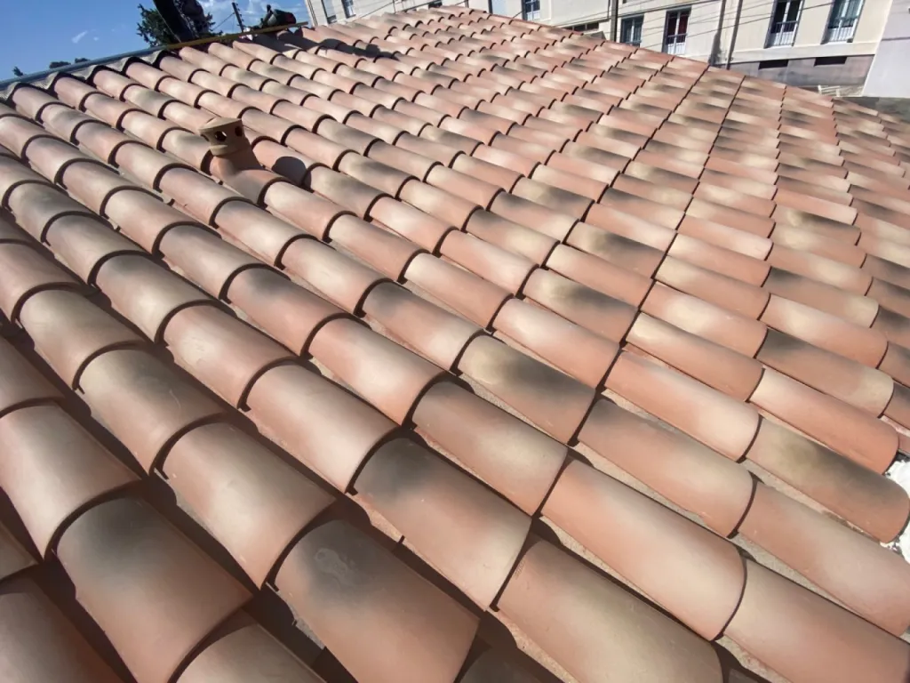 toiture pst canal fini près de martigues