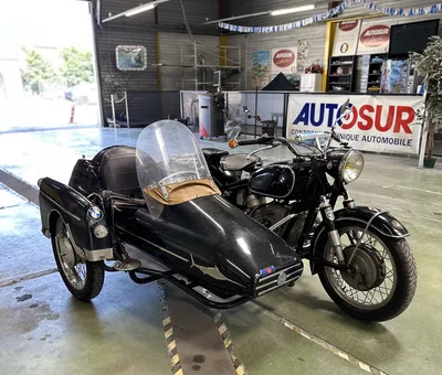 Passage au contrôle technique Autosur Martigues à Croix-Sainte d'un side-car collection de 1967