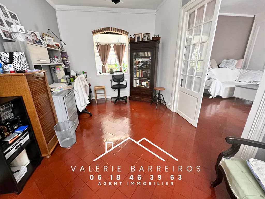 À vendre, jolie maison de brique de 100 m² sur un terrain de 120 m² situé à Caudebec-les-Elbeuf 76320