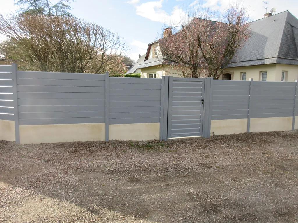 Installation de Clôture en aluminium thermolaquée, Brise-vue occultants et Aménagements de limites de propriété à Deauville dans le Calvados 14 et sur la Côte Fleurie