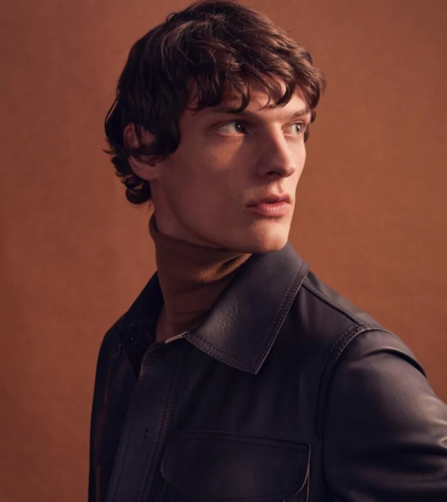 Les collections Tod's pour hommes sont faites pour des hommes élégants, stylés, qui aiment la modernité et le style Italien.