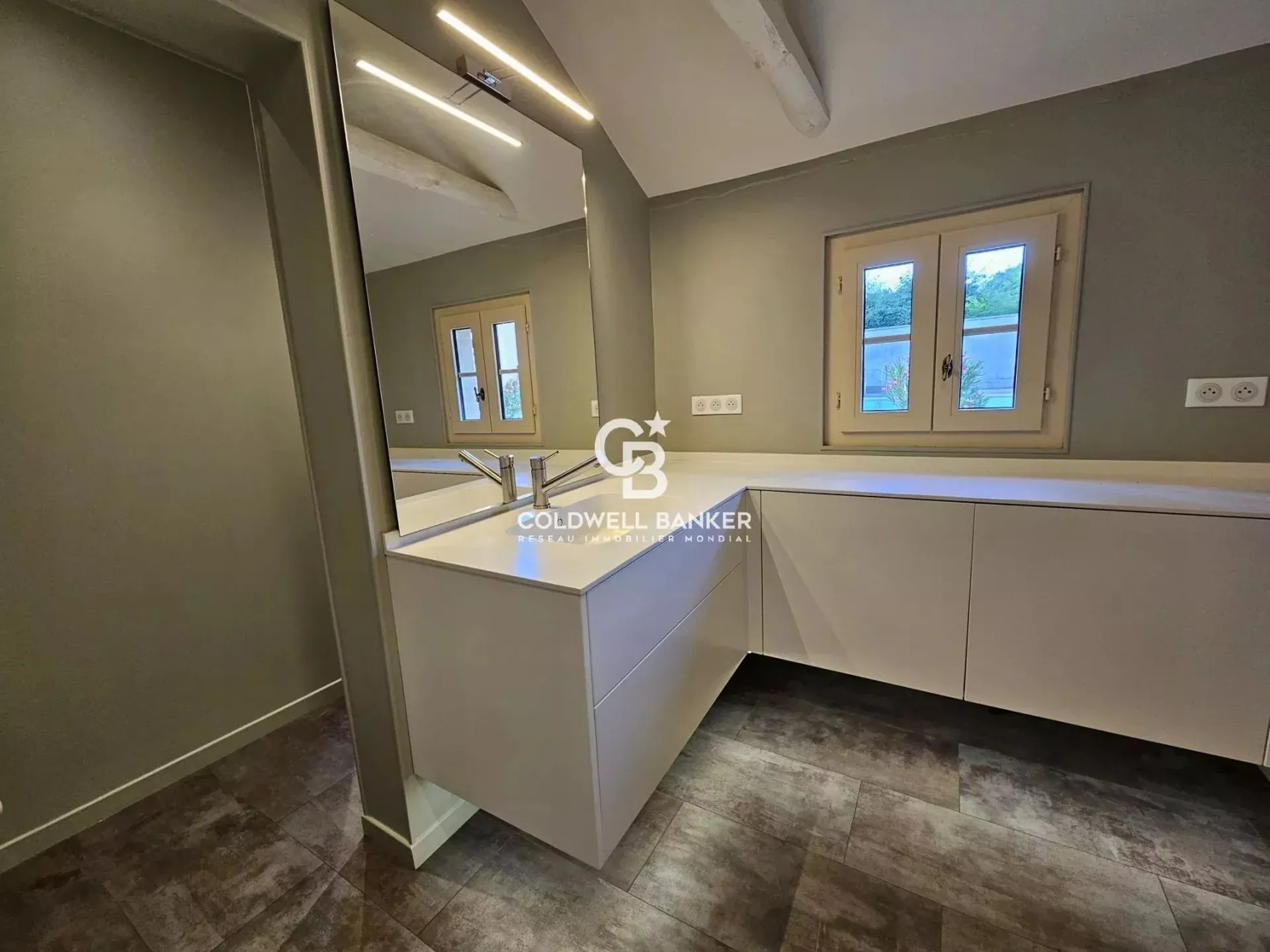 acheter une maison de campagne en sarthe avec jardin et piscine