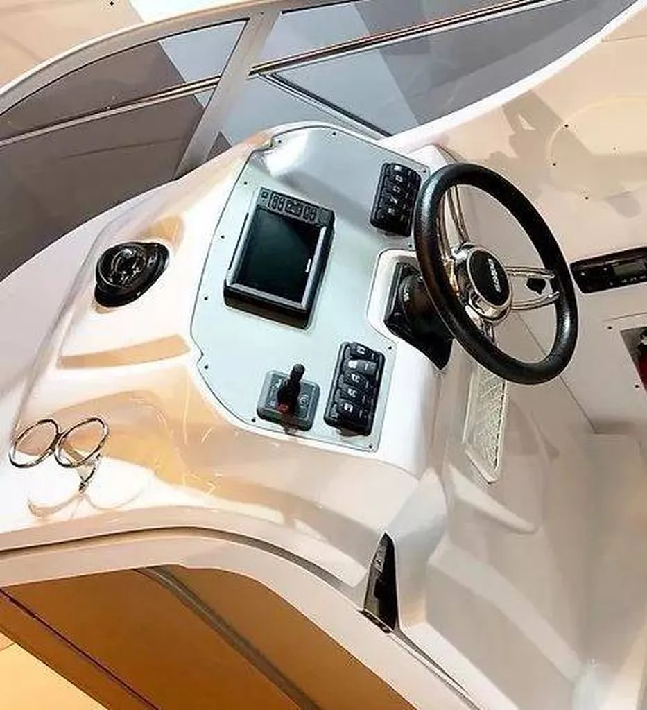 Bateau à moteur rigide Laver 23X à vendre à La Martinique
