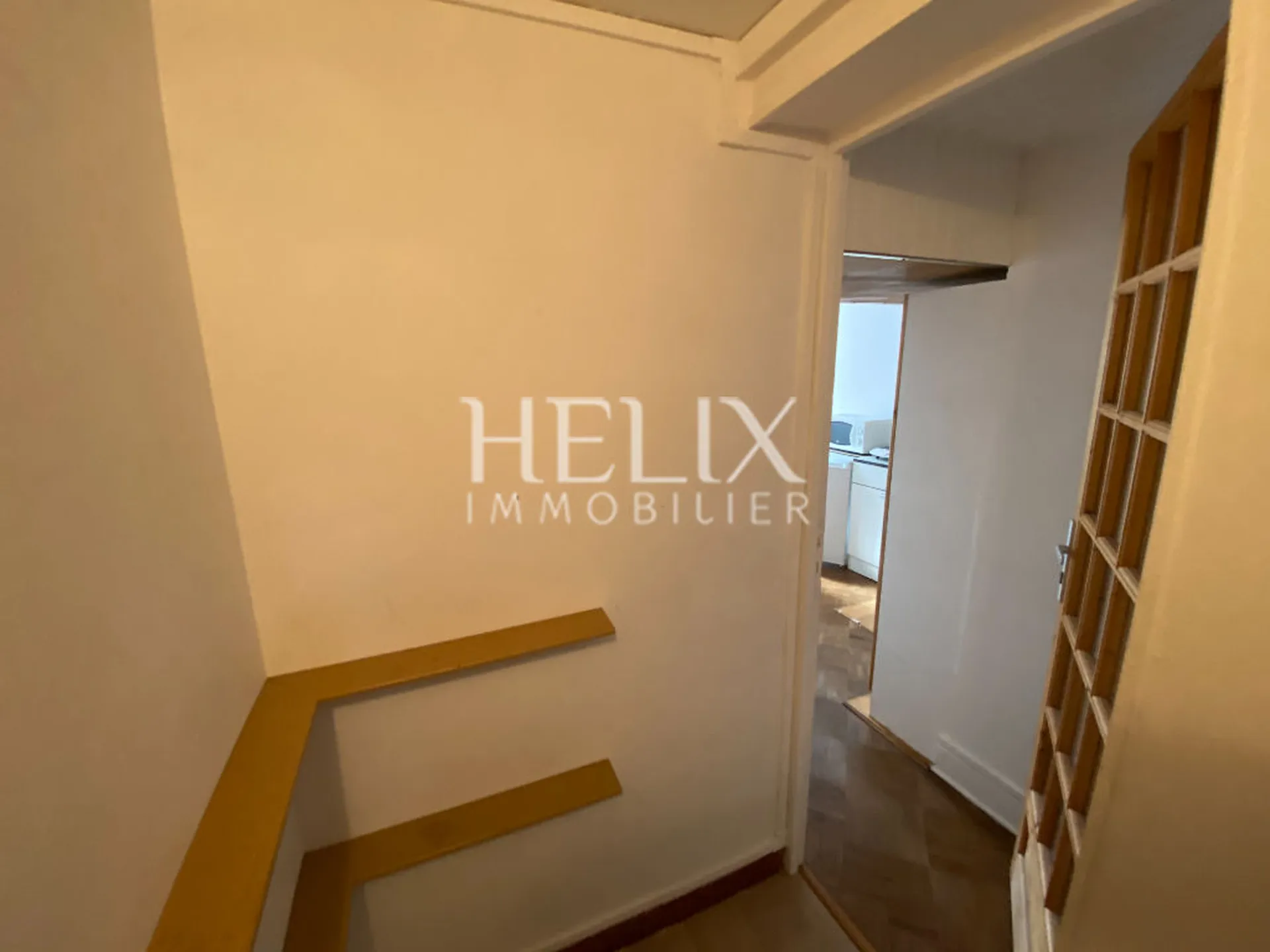 Le Pecq, Saint Wandrille. Studette avec bon rapport locatif