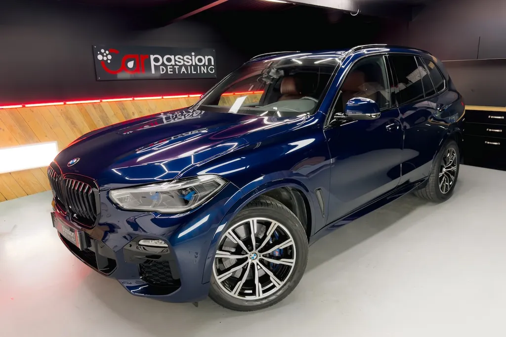Ce bmw x5 à reçu un traitement céramique Gtechniq crystal serum ultra garantie 9 ans 