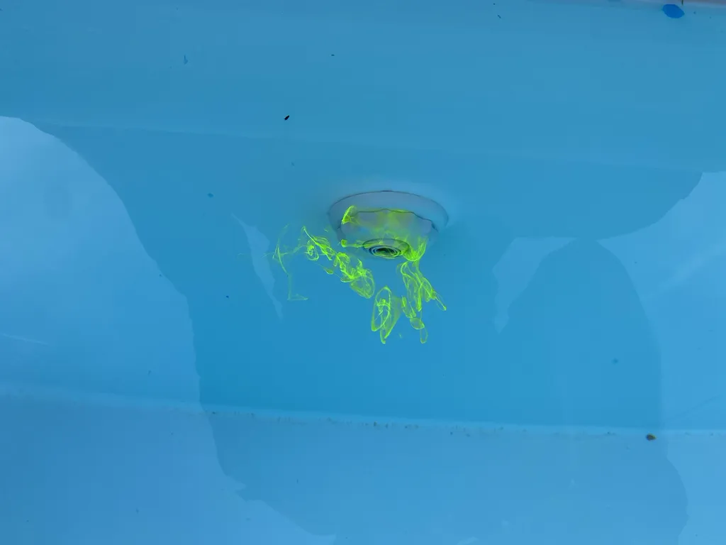 Recherche de fuite sur une piscine liner à Vierzon par un spécialiste SABACA CENTRE VAL DE LOIRE dans le 18