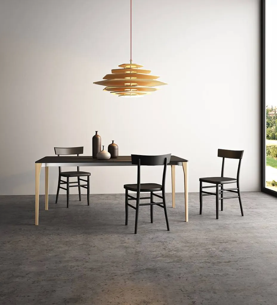 Vente de chaises design de fabrication italienne en magasin près de Six Fours dans le 83