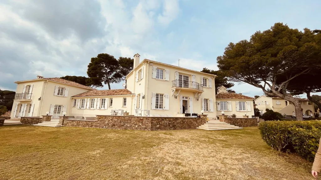 Mise en lumière et sonorisation de la Villa Pointe Alegre pour événementiel à Grimaud dans le golf de St Tropez