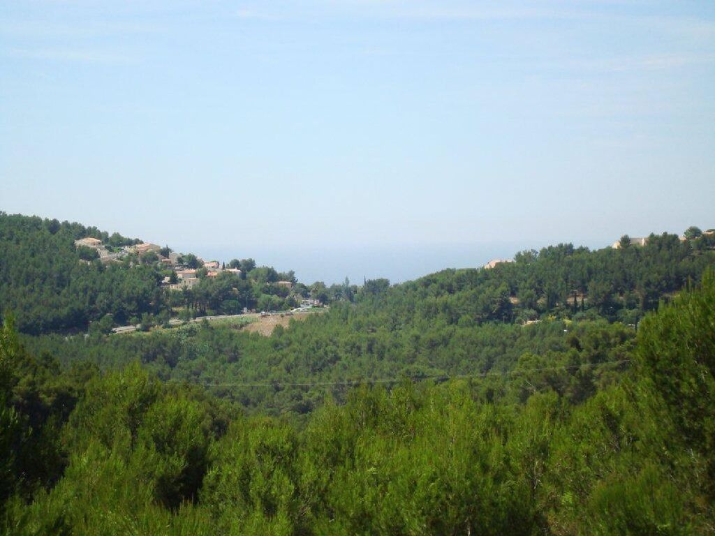 A VENDRE 5 Bandol 300m² habitables sur 5000m², dans quartier résidentiel, avec vue mer