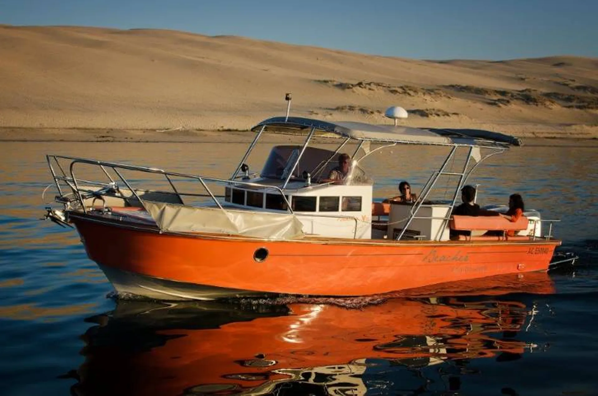 Bateau-taxi Beacher V10 au Cap Ferret