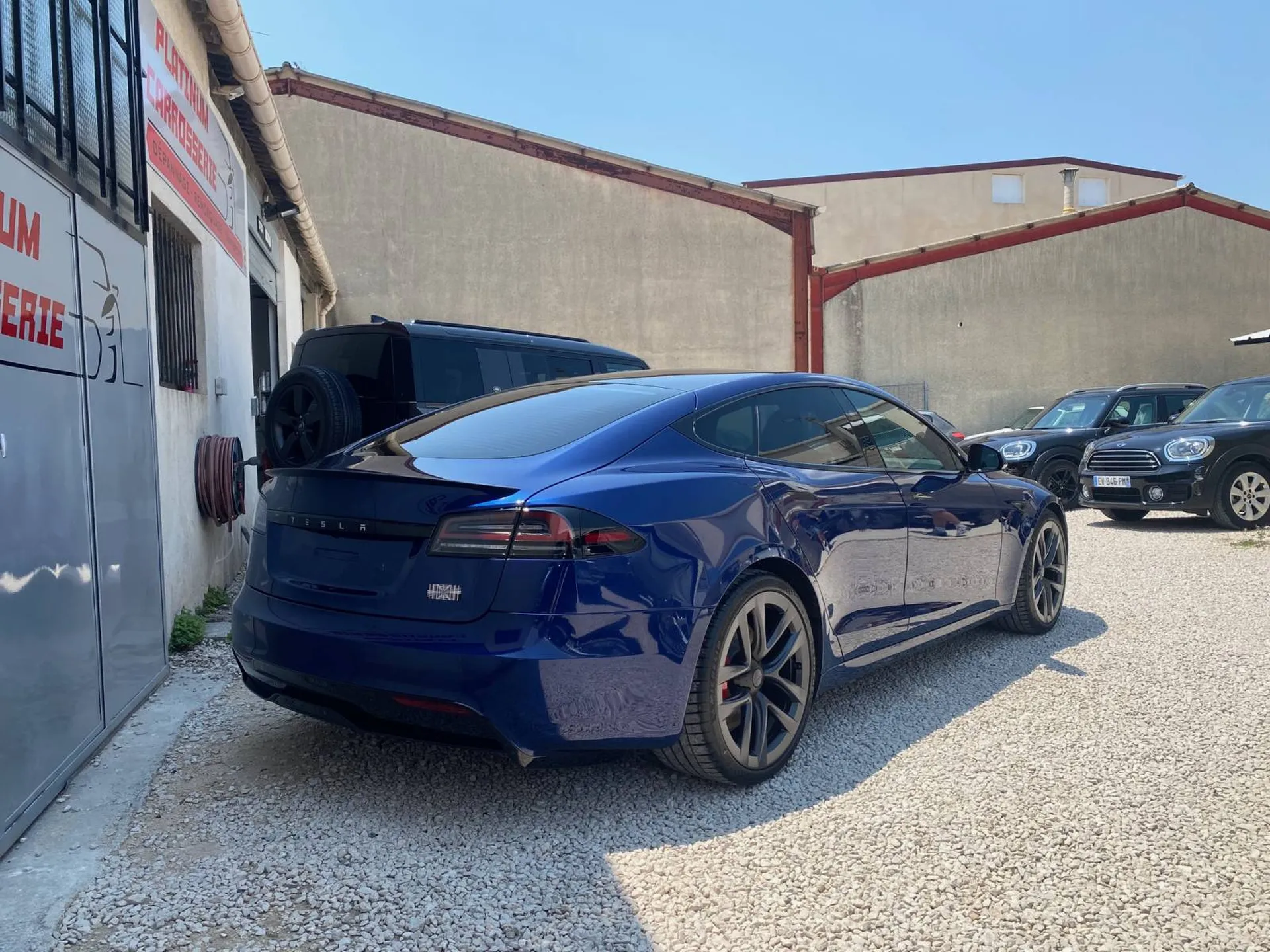 Traitement céramique de la carrosserie pour protéger votre voiture à Marseille