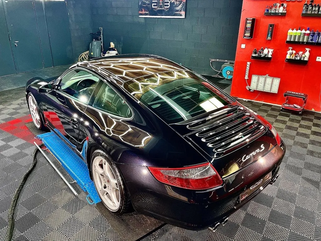 Rénovation carrosserie traitement céramique Lyon protection PPF Lyon Porsche 997