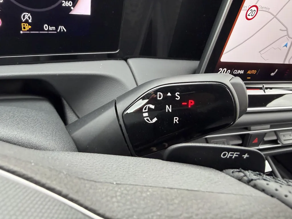 Volkswagen Tiguan d'occasion R-Line à vendre chez votre concessionnaire Caudebec Automobiles à proximité du Havre et d'Yvetot