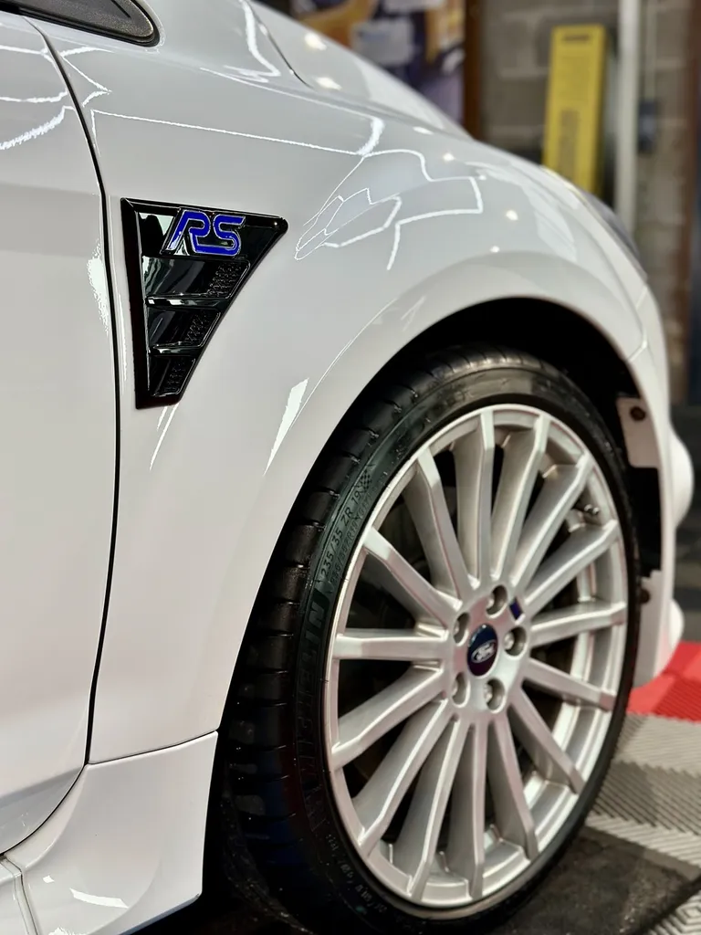 rénovation carrosserie lyon spécialiste du traitement céramique ouest lyonnais 