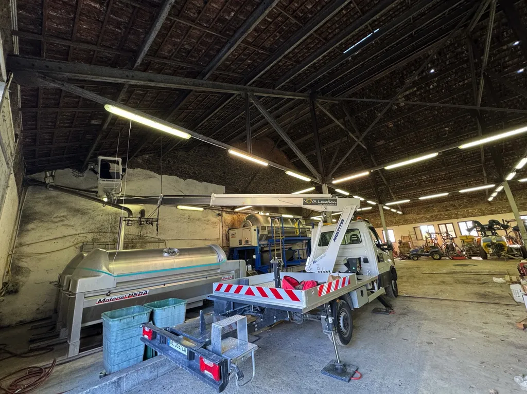 Pose de filet anti pigeon sur la commune de Saint-Cannat 13760 proche d’Aix-en-Provence