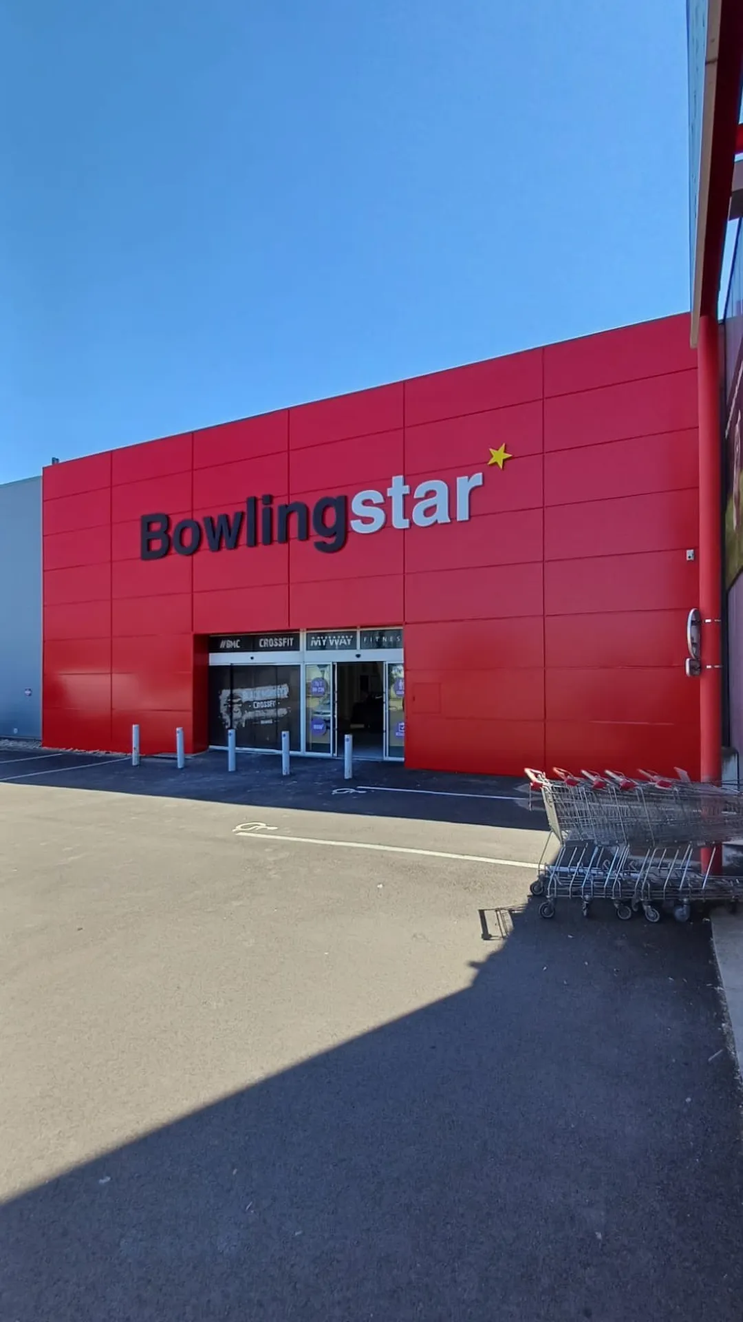 Réalisation de la devanture et des lettres lumineuses pour le Bowling Star d'Orange proche d'Avignon
