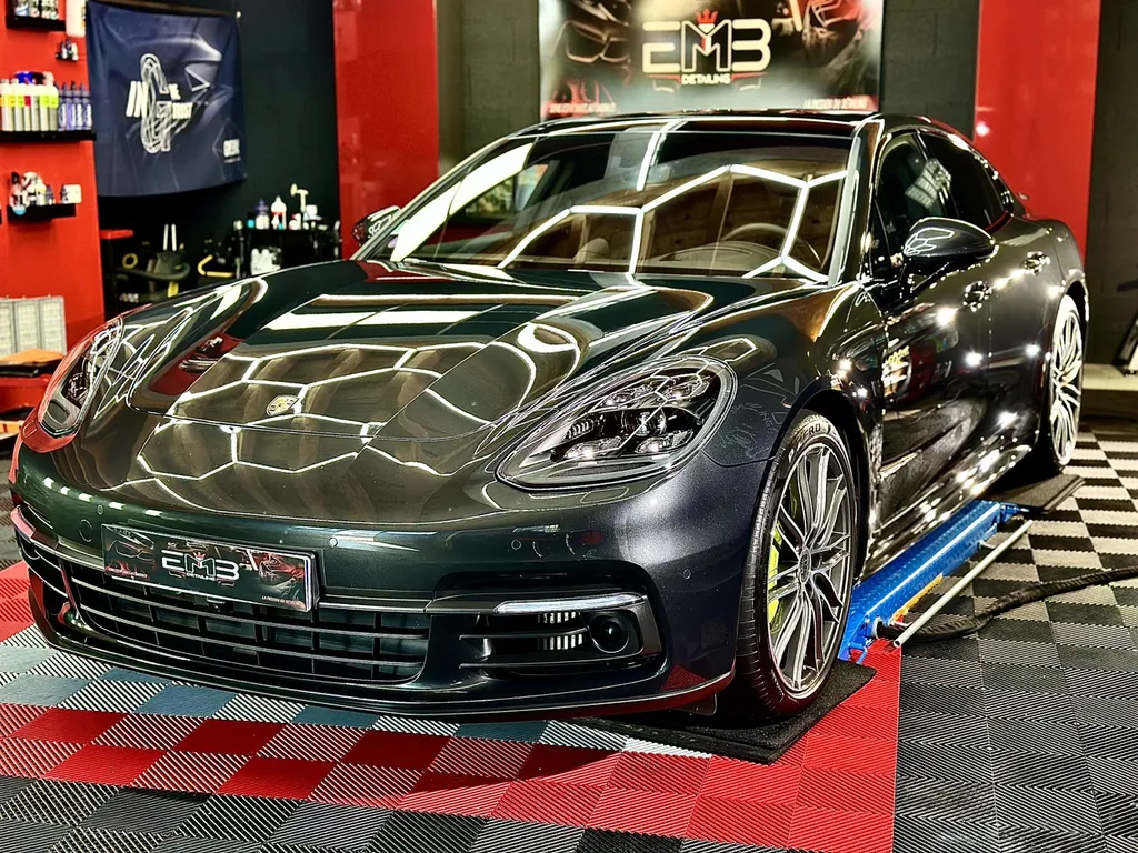 DETAILING Lyon traitement céramique carrosserie Porsche panamera 