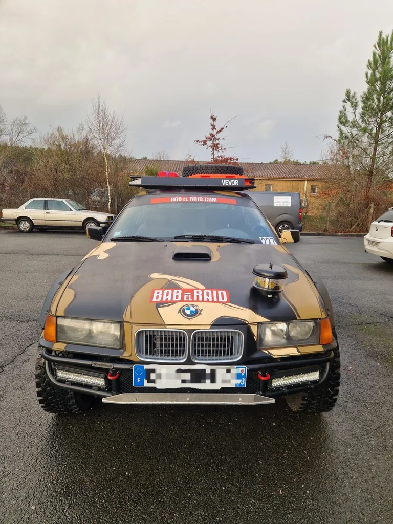 Préparation d'une BMW E36 Rallye Raid Off Road