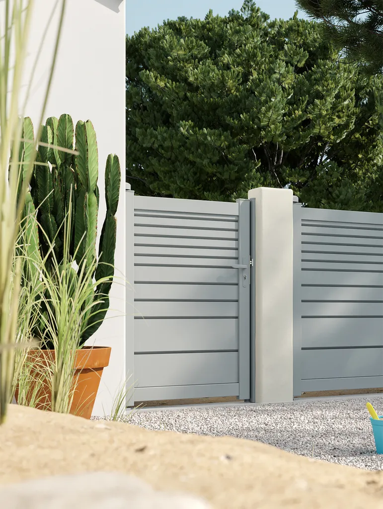 Pose de portillon en aluminium dans le 13