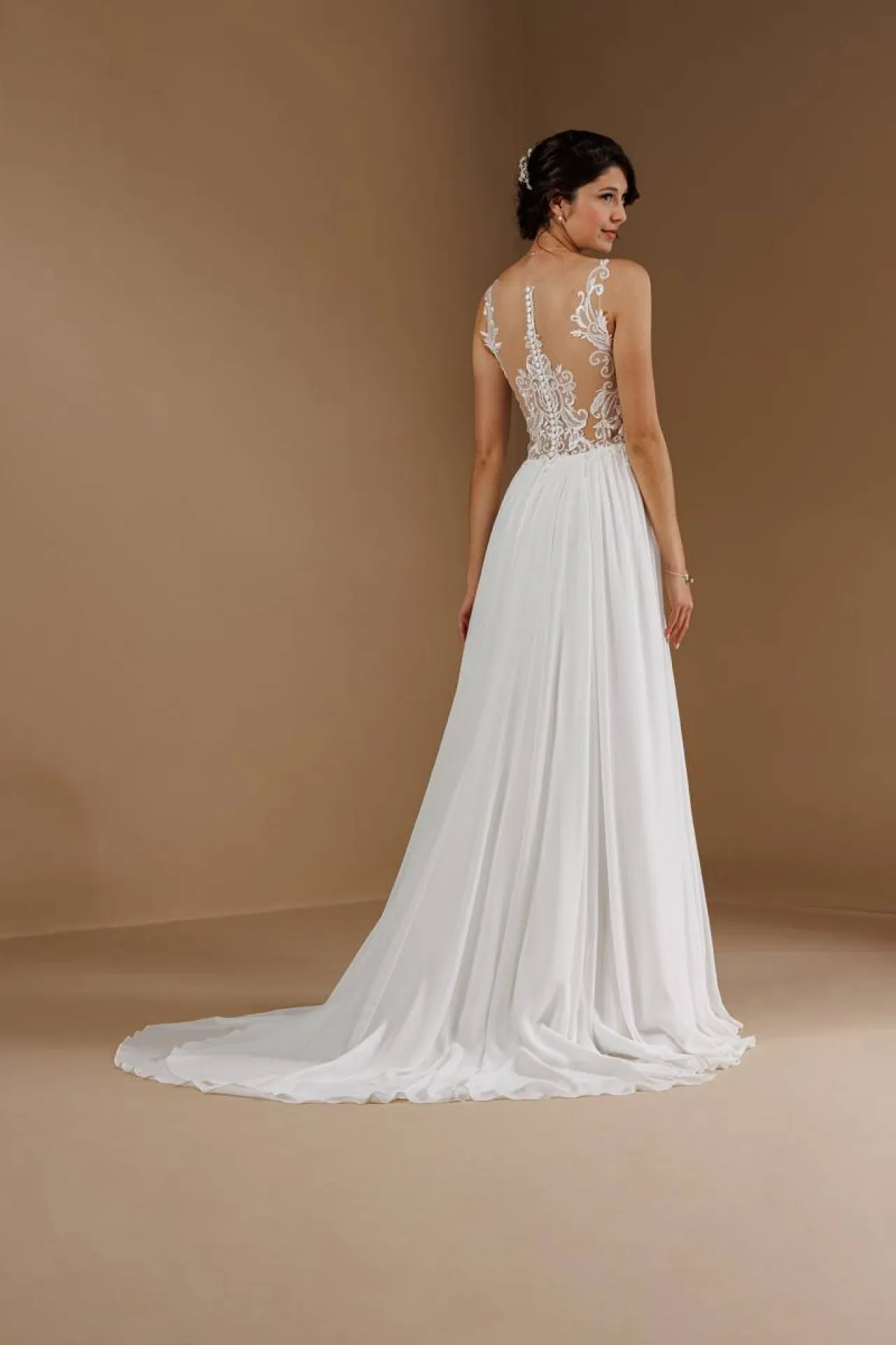 Robe de mariée bohème chic marseille sur la côte d'azur 