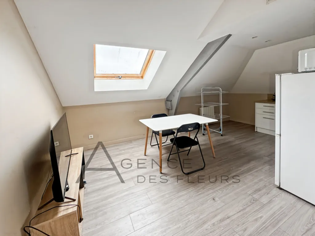 À vendre immeuble de rapport de 355m² situé à ELBEUF (76500)