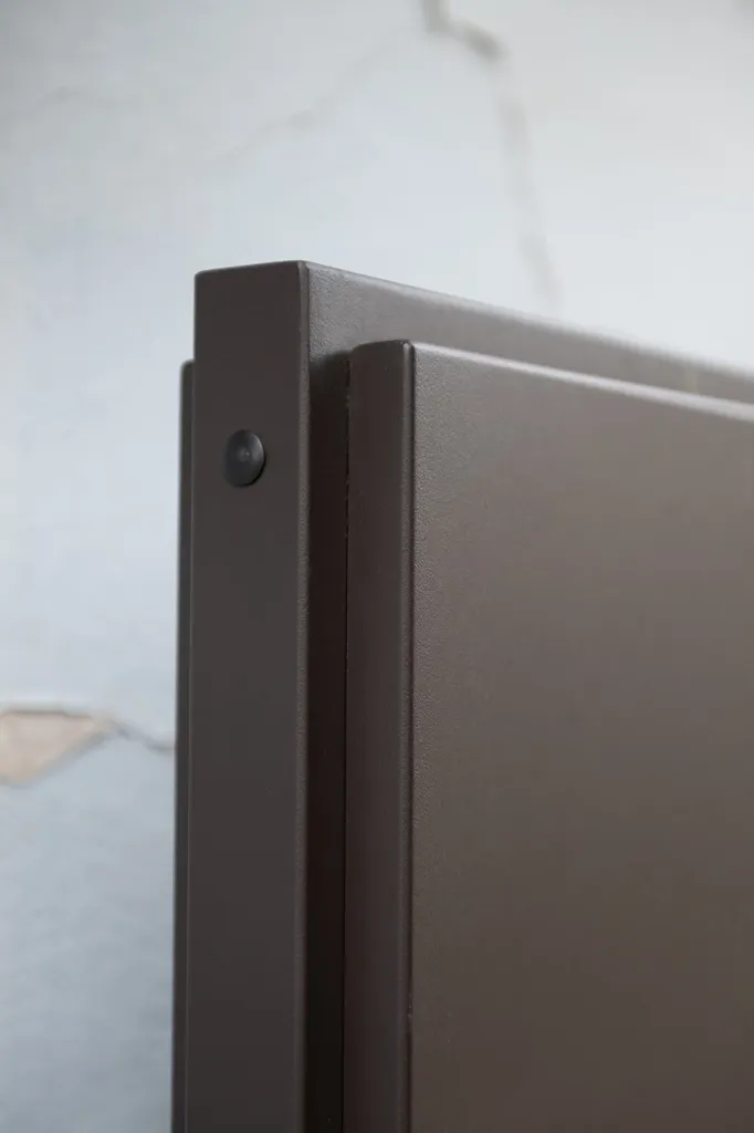 Installer un portail aluminium Tschoeppe en Corse-du-Sud : fabrication française soudée à la main, motorisation invisible et projets sur mesure en bureau d'étude