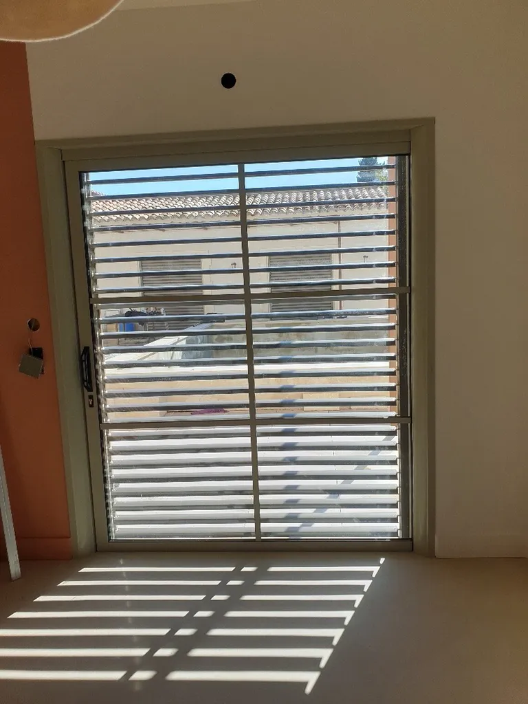  Pose de Volet, brise soleil BSO à LYON
