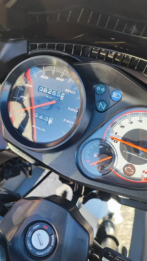 HONDA CBF 125 du 02/2012 avec 8300 KM