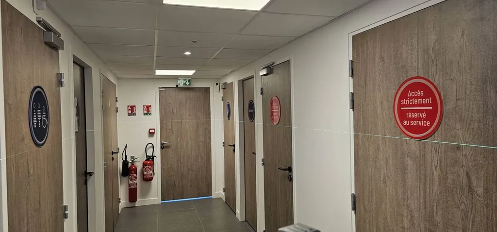 Plaques de portes et pictogrammes pour centre Imagerie Médicale en Essonne