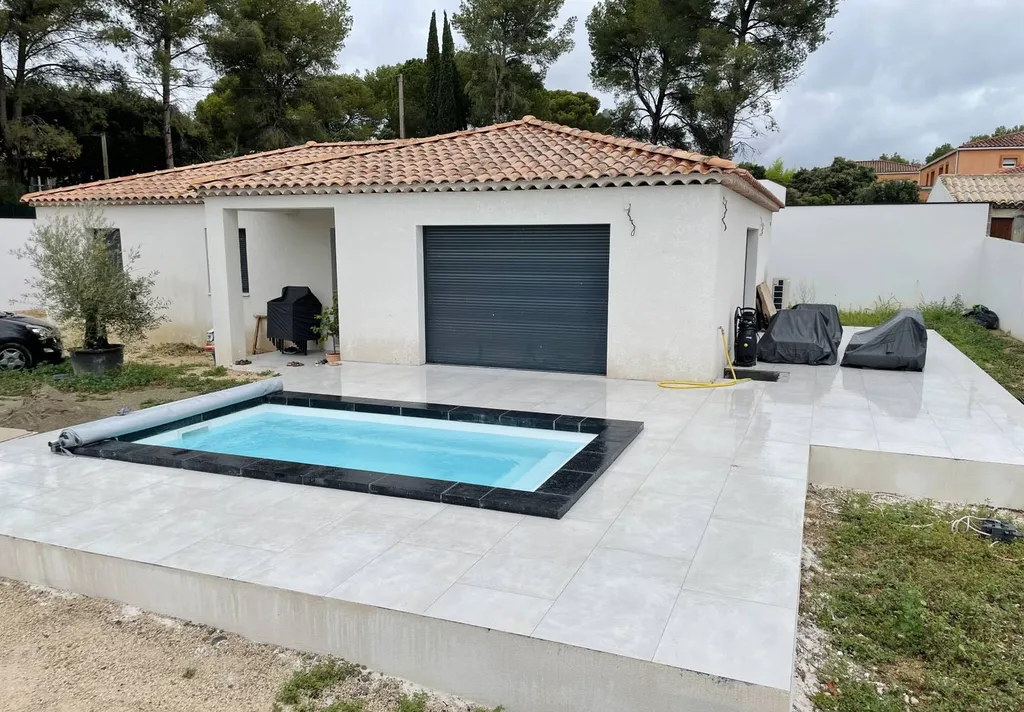 terrasse avec carrelage à Rognac 13340