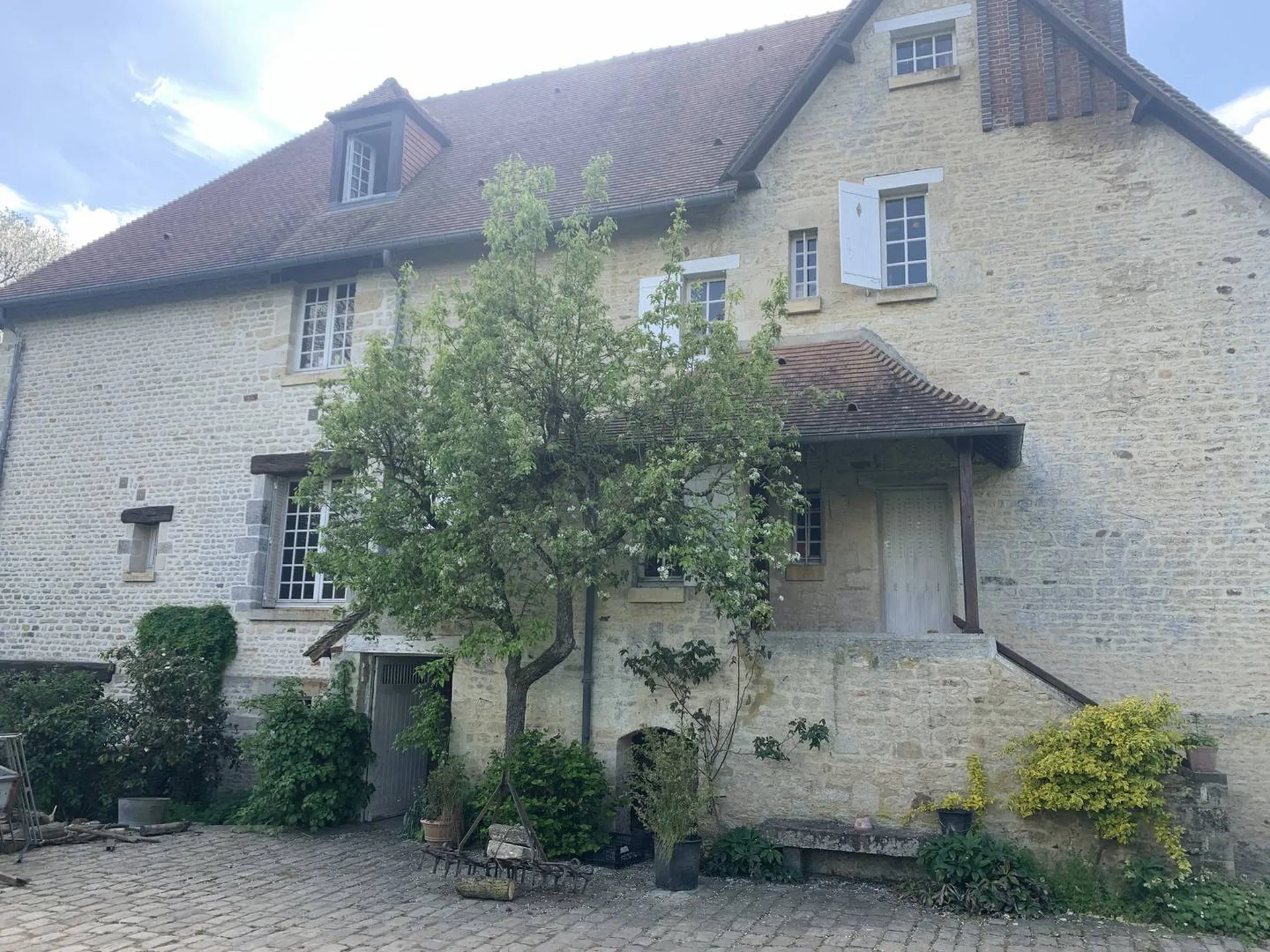 Visite - Dans l'ORNE (61000) propriété de 8ha80a avec un manoir en colombages et pierres