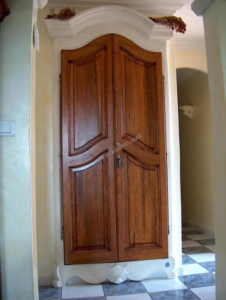 Armoire en pierre d'Estaillades